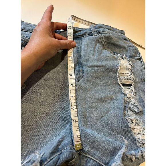 Almost Famous deconstructed Jean Shorts - Picture 10 of 10